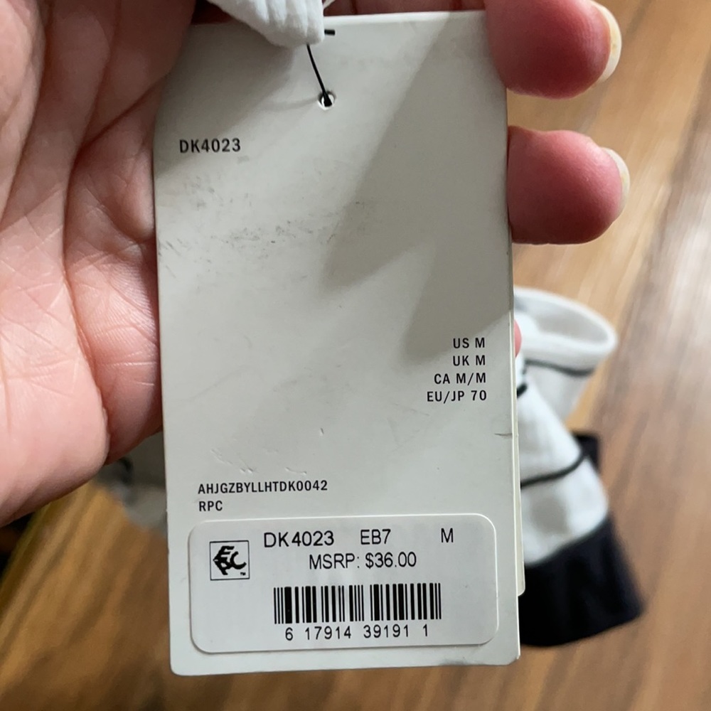 DKNY Seamless black and white rib crop‎ bralette top - Picture 6 of 7